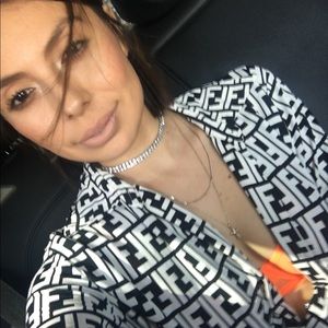 Meet your Posher, Isaura